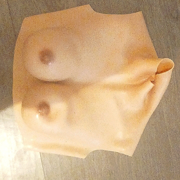Boob skin - Picture 1 of 3